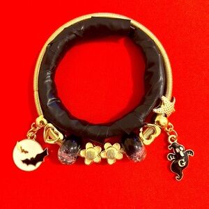 Pandora style Black and purpleHalloween charm bracelet #Jewellery

18.5cm/7.28in